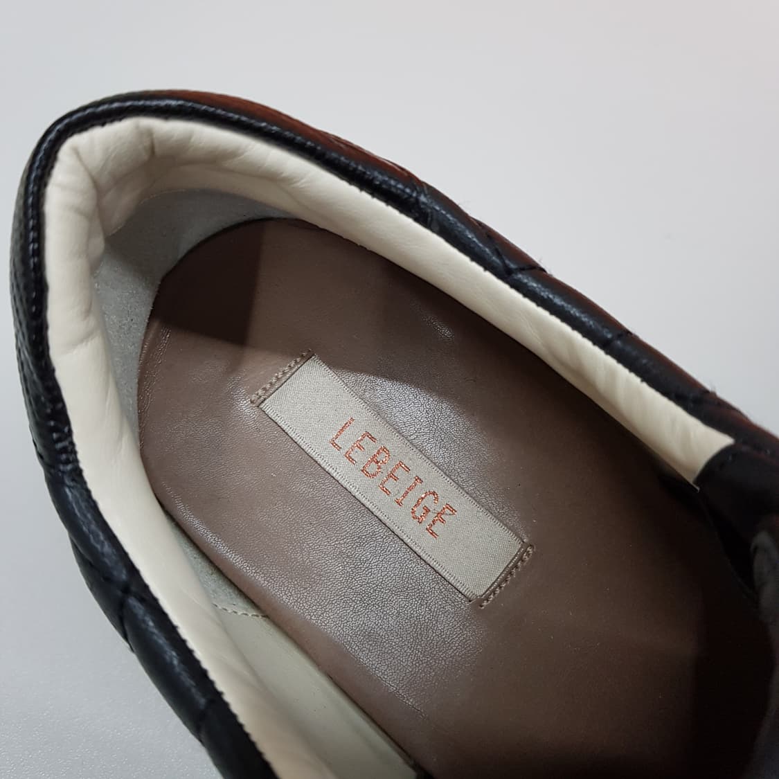 르베이즈 퀄팅 레더 슬립온 슈즈 240사이즈 상품이미지5
