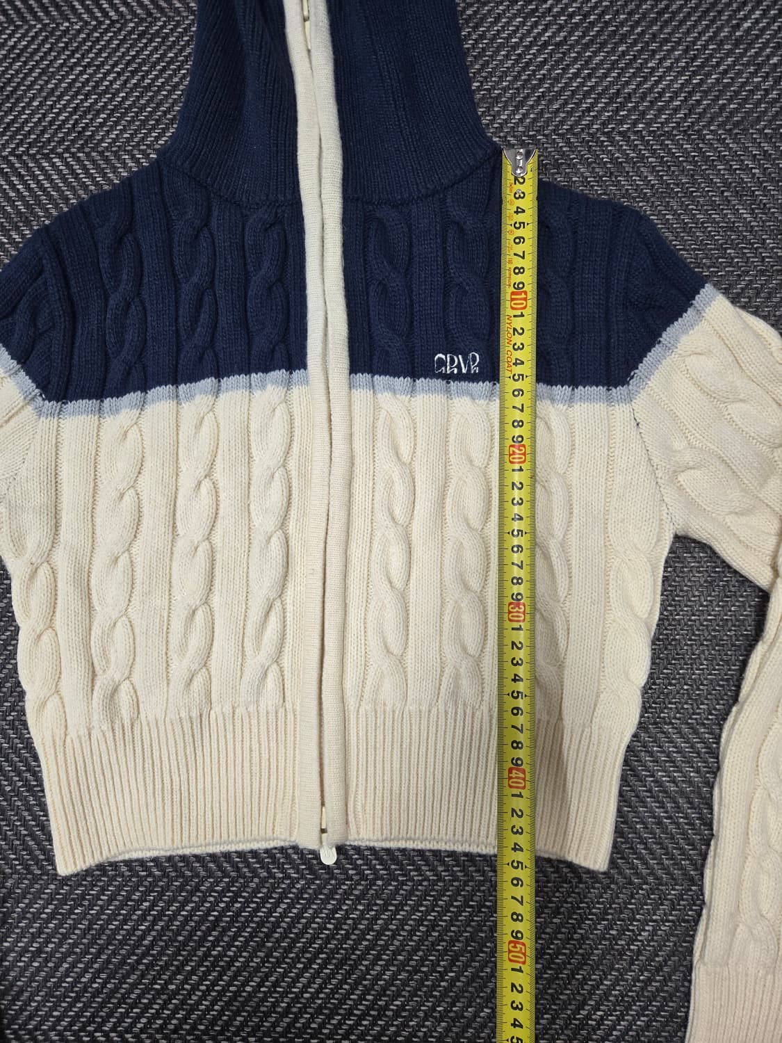 글로브 CHVR 니트 크롭 가디건 + 반바지 세트 니트집업 상품이미지8