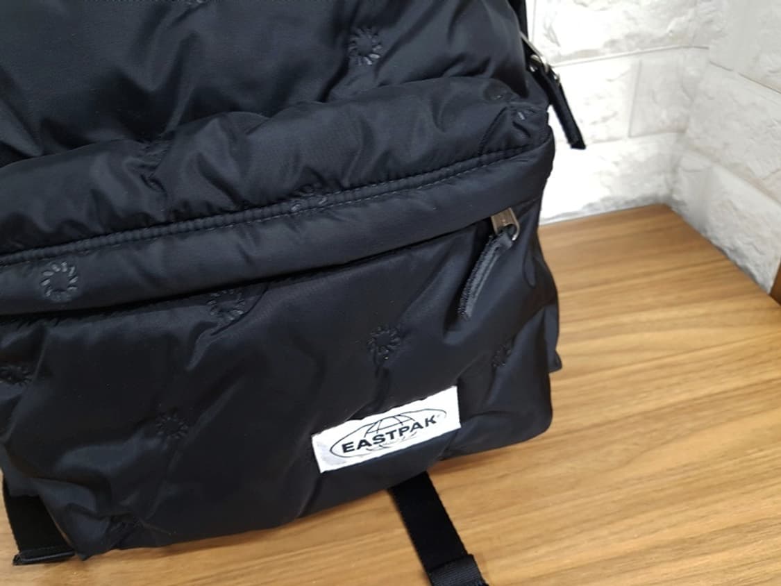 이스트백 남성 백팩 (패딩 상태최상)  상품이미지2