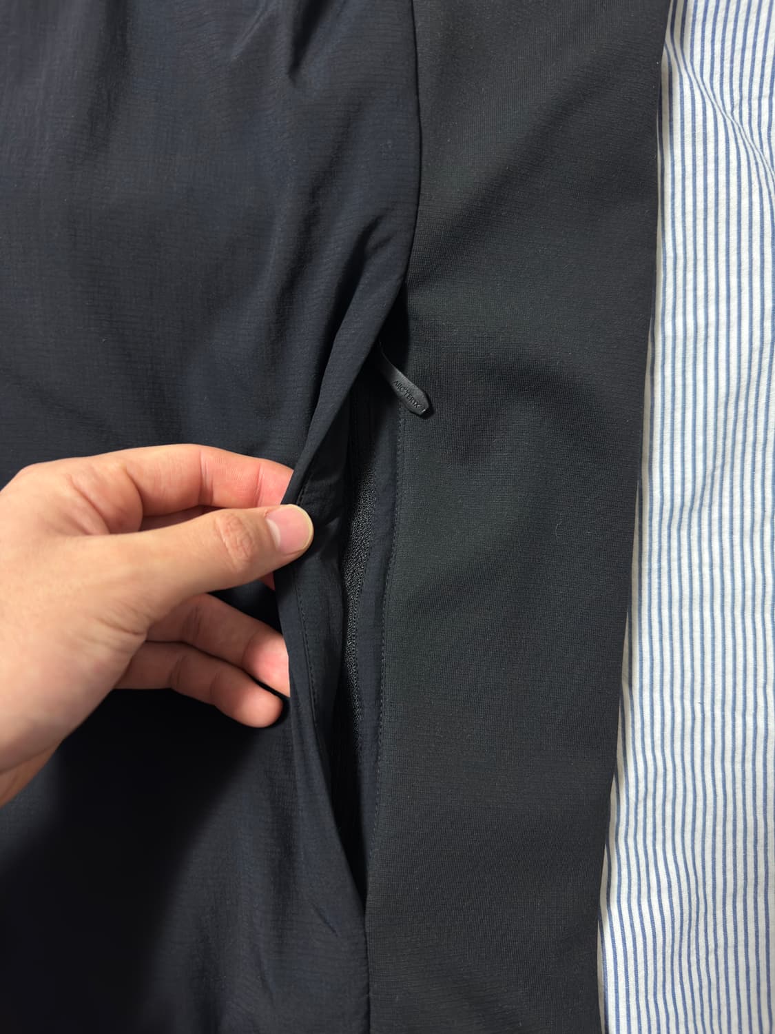 (SS급) 아크테릭스 아톰 LT 자켓 블랙 M 상품이미지8