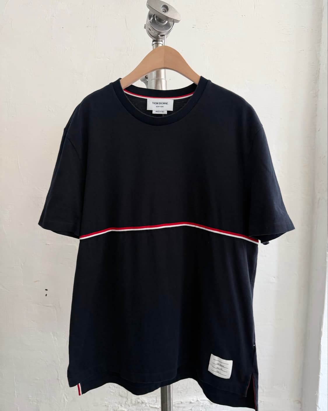 Thom Browne 톰브라운 미드웨이트 스트라이프 삼선 티셔츠 상품이미지4