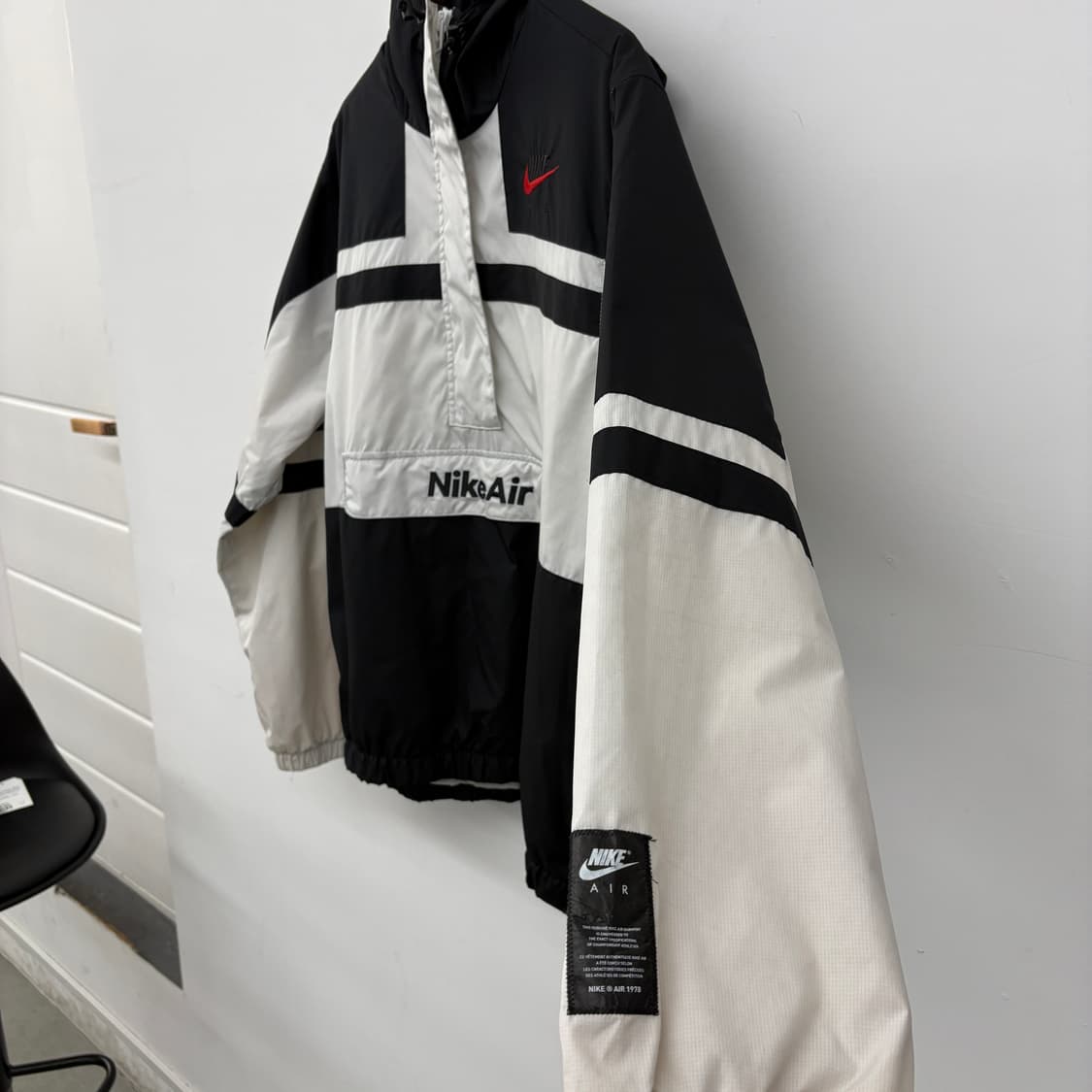 나이키 에어 아노락 바람막이 블랙/화이트 남성 XL 상품이미지3