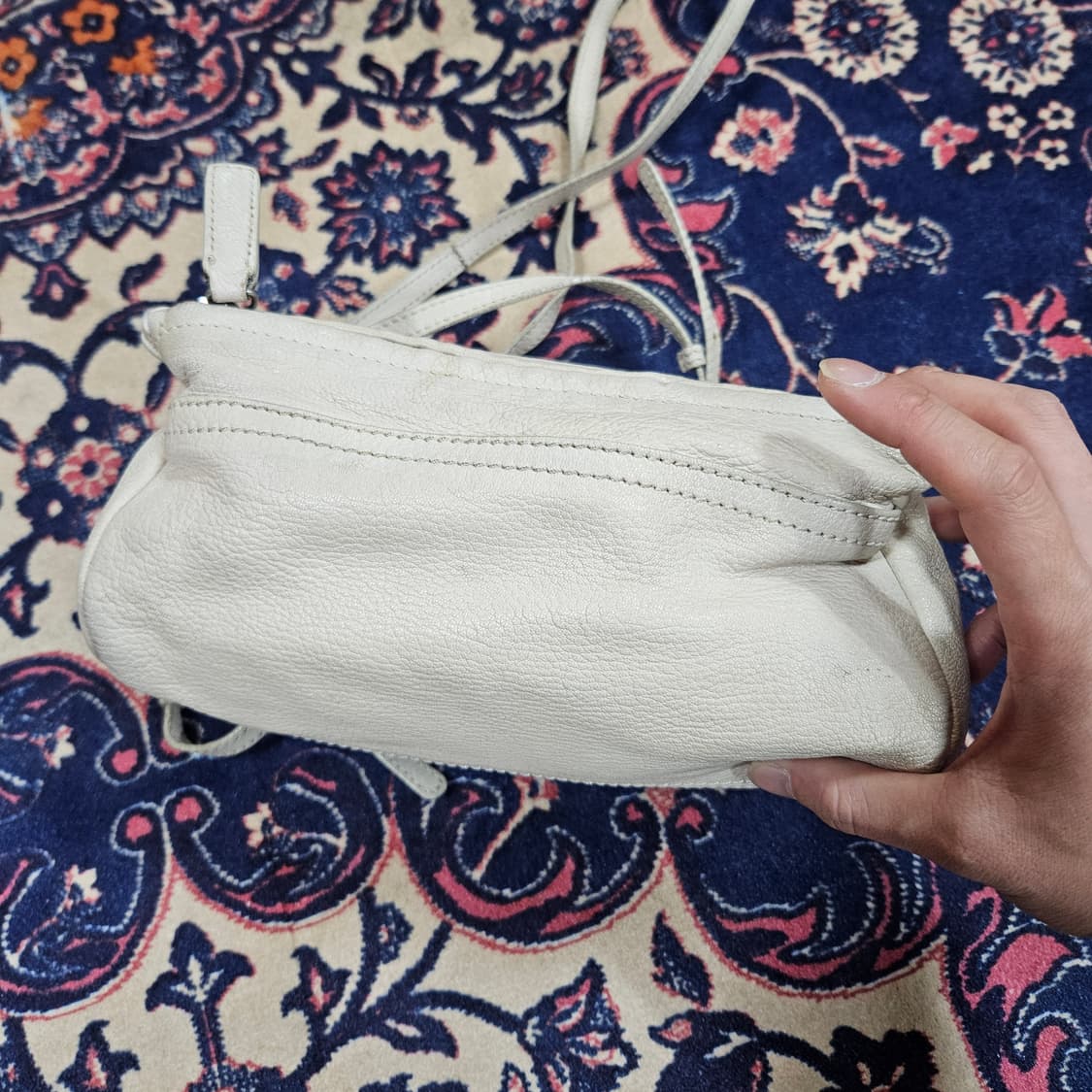 지방시 미니 판도라 큐브 크로스백 24 x 11 x 11 size 상품이미지4