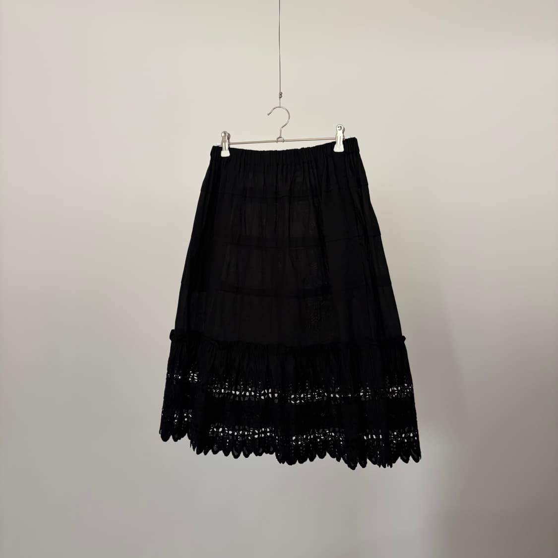 Layer Punching Lace Skirt 상품이미지1