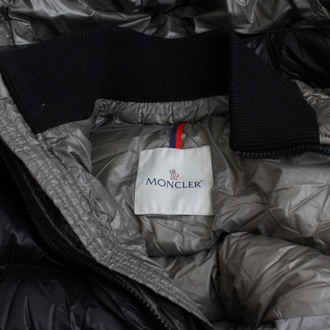 몽클레르 키즈 블랙 구스다운 패딩 점퍼 (10세) 상품이미지4