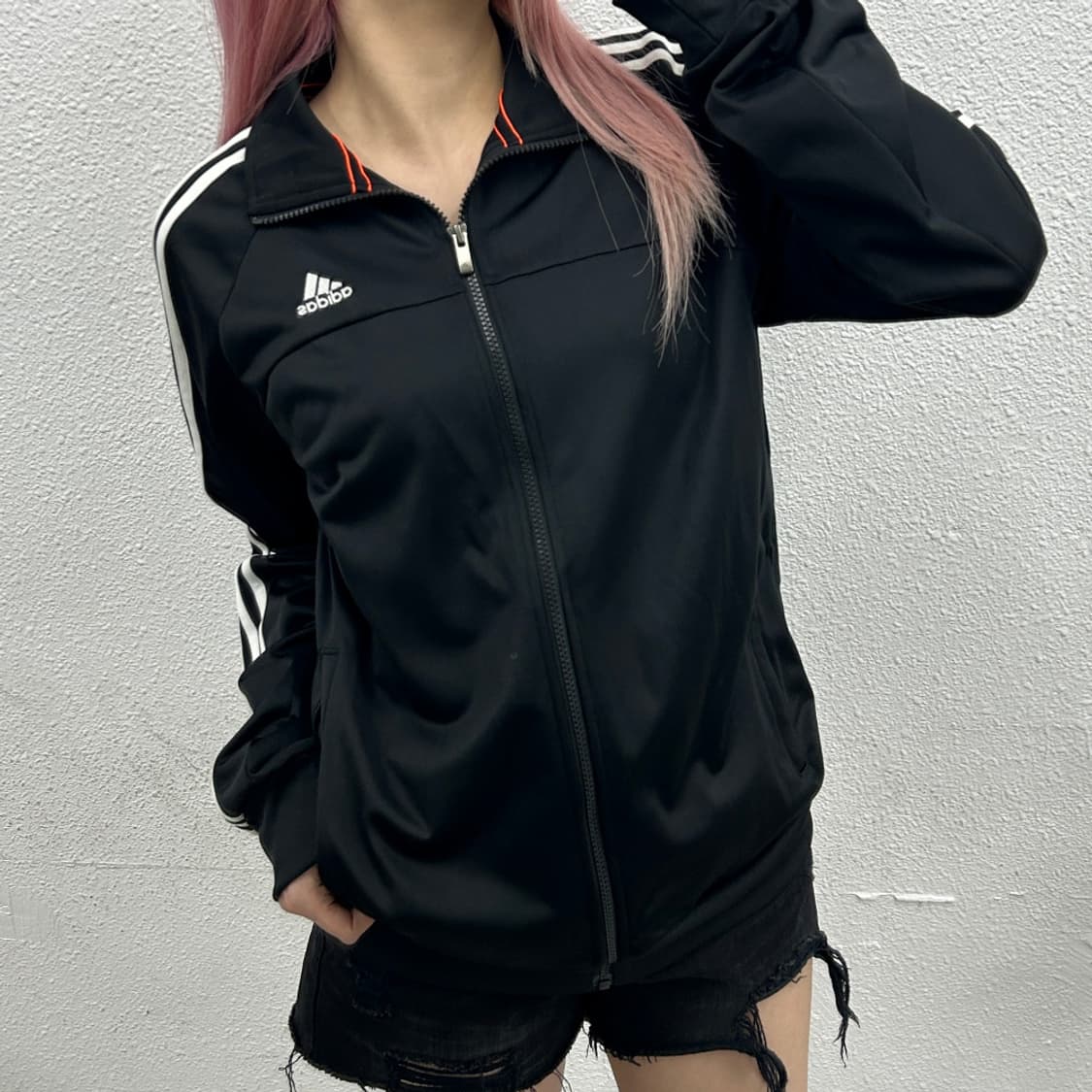 아디다스 퍼포먼스 에센셜 블랙 트랙탑 100 상품이미지1