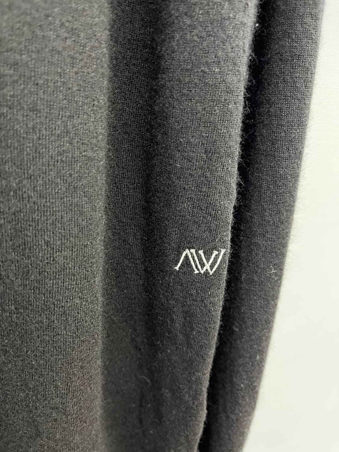 어뉴골프 남성 부클자수 캐시미어풀오버 22년1월 상품이미지8