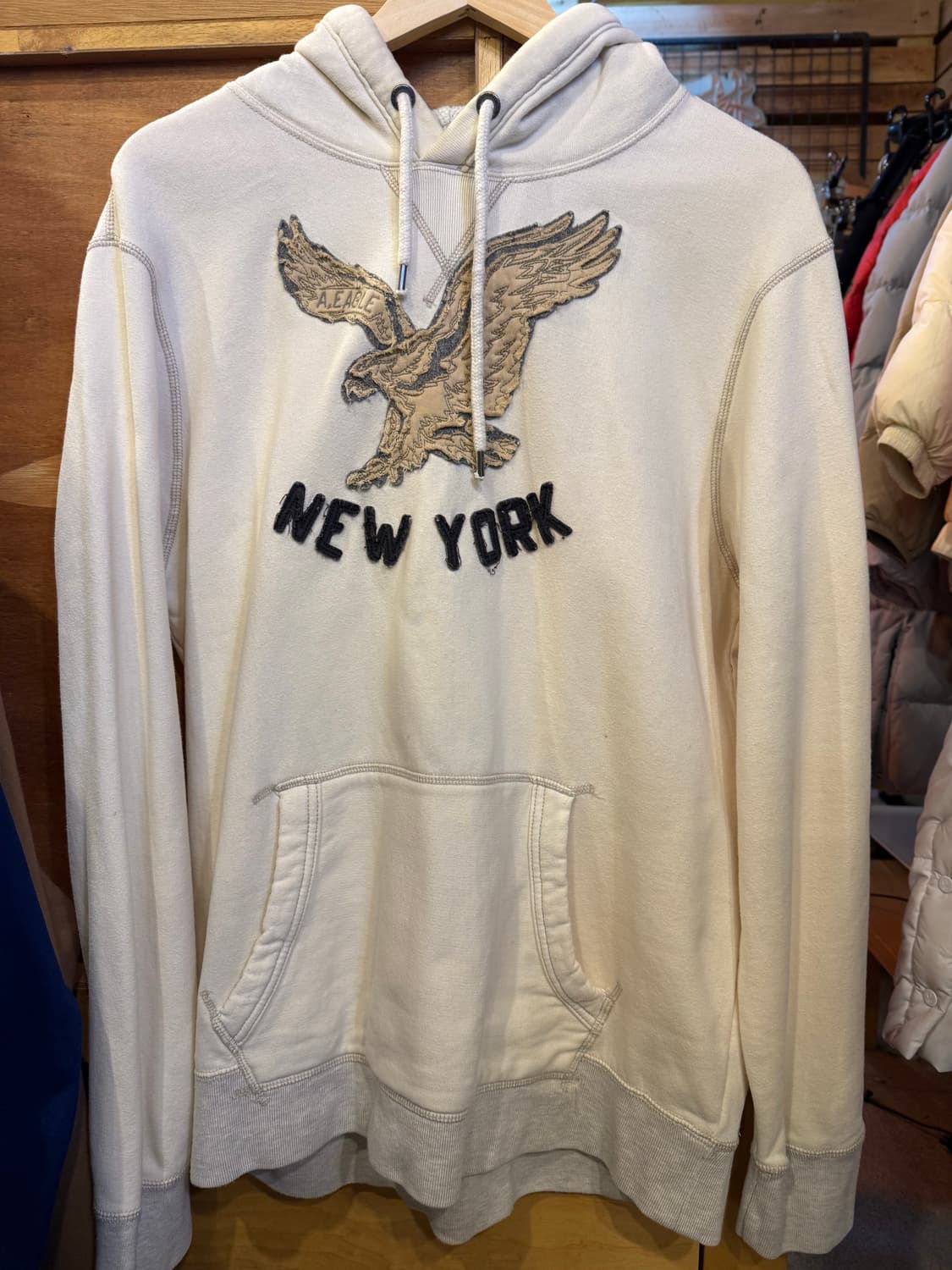 아메리칸이글 자수로고 베이지 후드티 상품이미지1