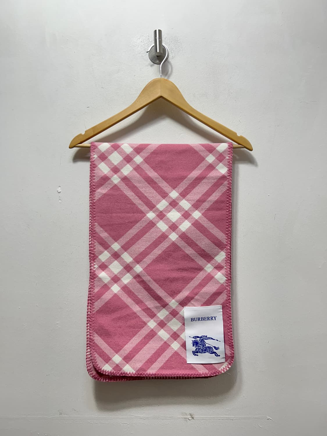 버버리 체크 핑크 머플러 새상품  상품이미지1