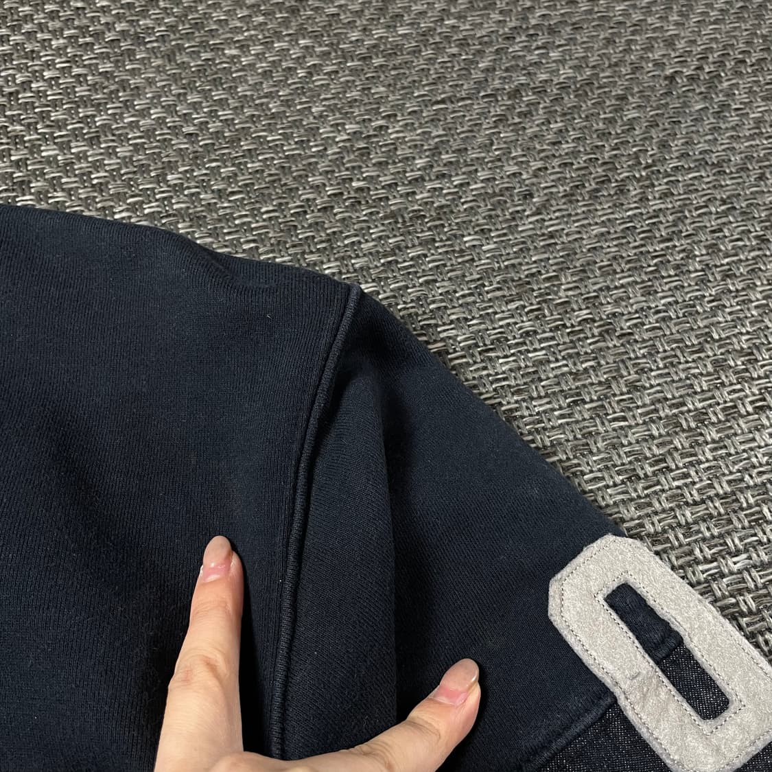 후부 블랙 프린팅 디테일 05 맨투맨 95 상품이미지7