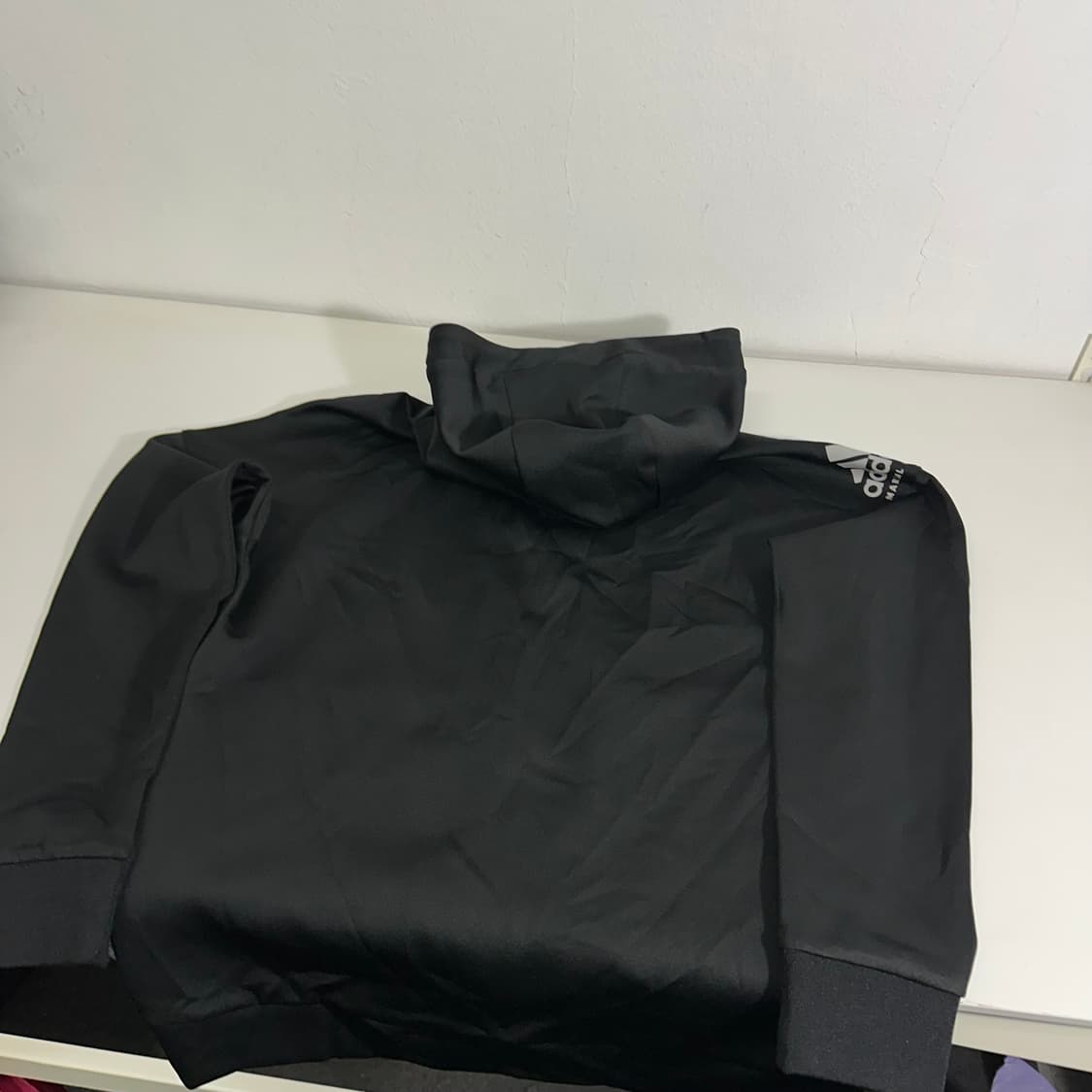 M 아디다스 블랙 어깨로고 폴리 트레이닝 후드집업 상품이미지5