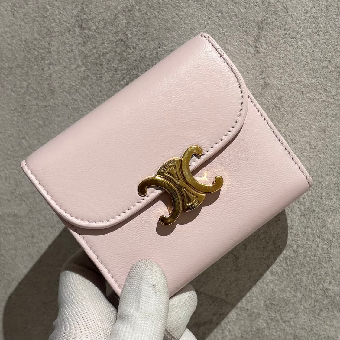 A+ OS사이즈 셀린느 트리옹프 금장 반지갑 연핑크 상품이미지1