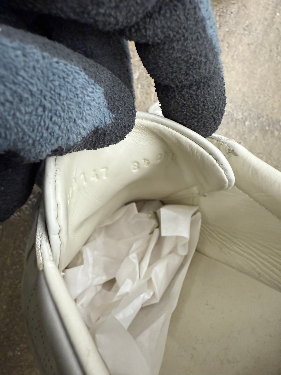 구찌 정품 인터로킹 G 로고 화이트 레더 스니커즈 265 상품이미지4