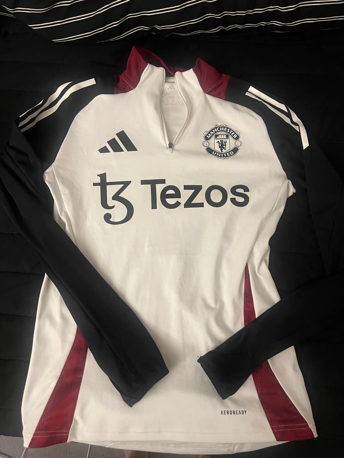 아디다스 맨유 트레이닝 탑 xs 상품이미지1