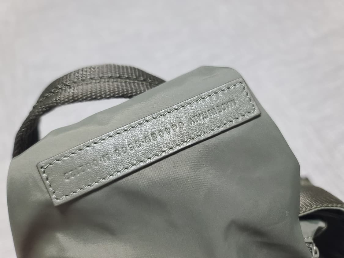 발렌시아가 아미 토트백 army 크로스백 메신저백 발렌시아가 버킷백 상품이미지7