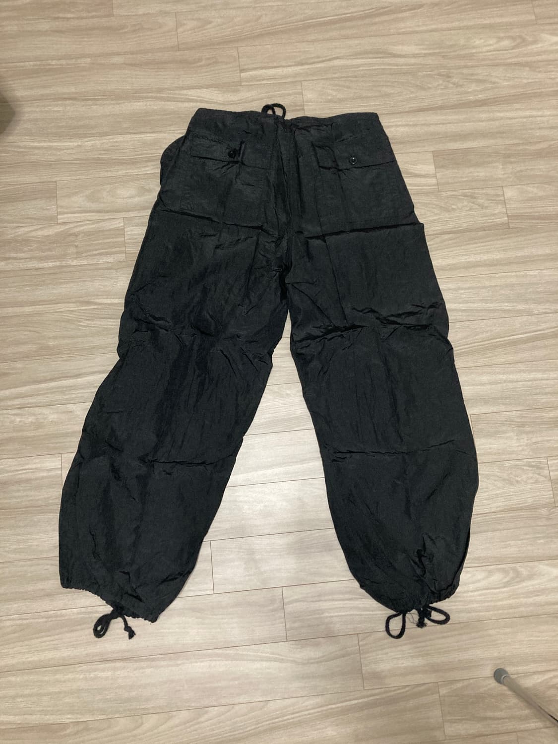 edikted 파라슈트 나일론 팬츠 상품이미지3