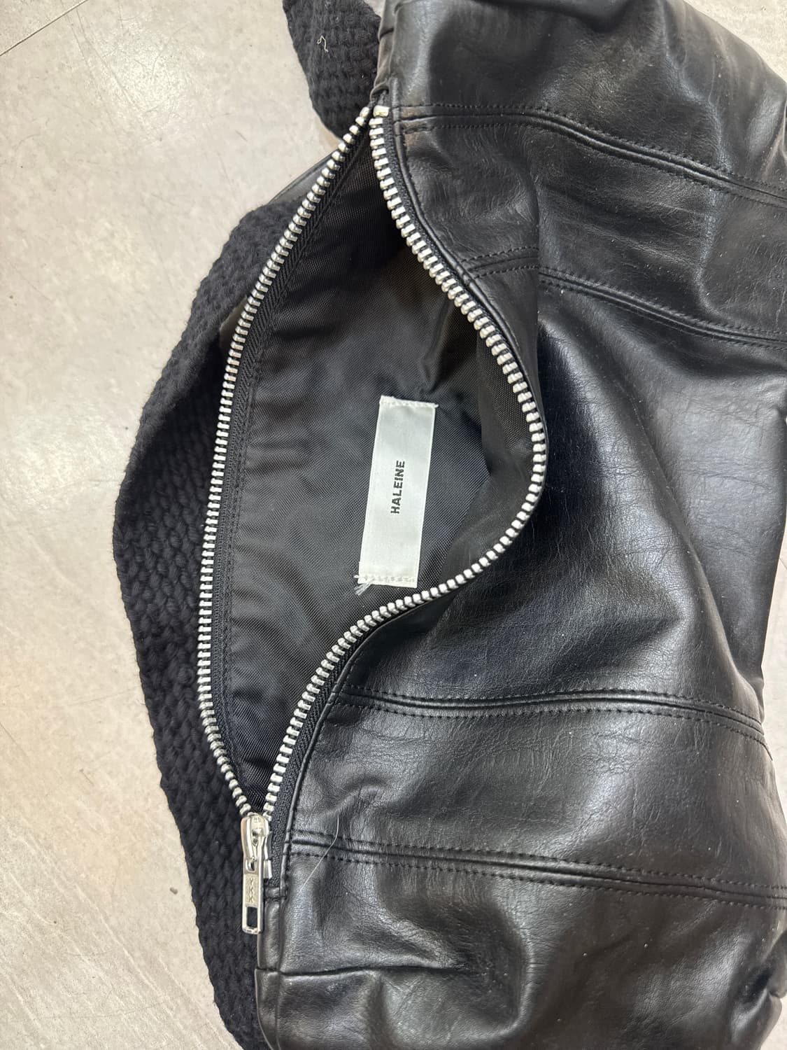 BLACK eco leather tassle cross bag 상품이미지2