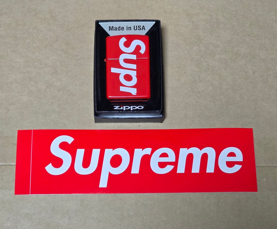슈프림 지포 라이터 상품이미지2