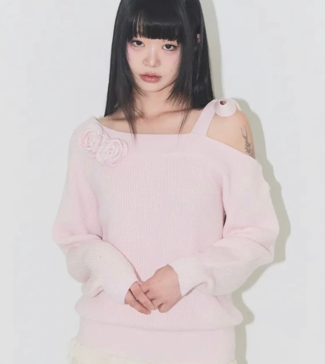 일리고 블룸 보우 오프숄더 니트 핑크 상품이미지1