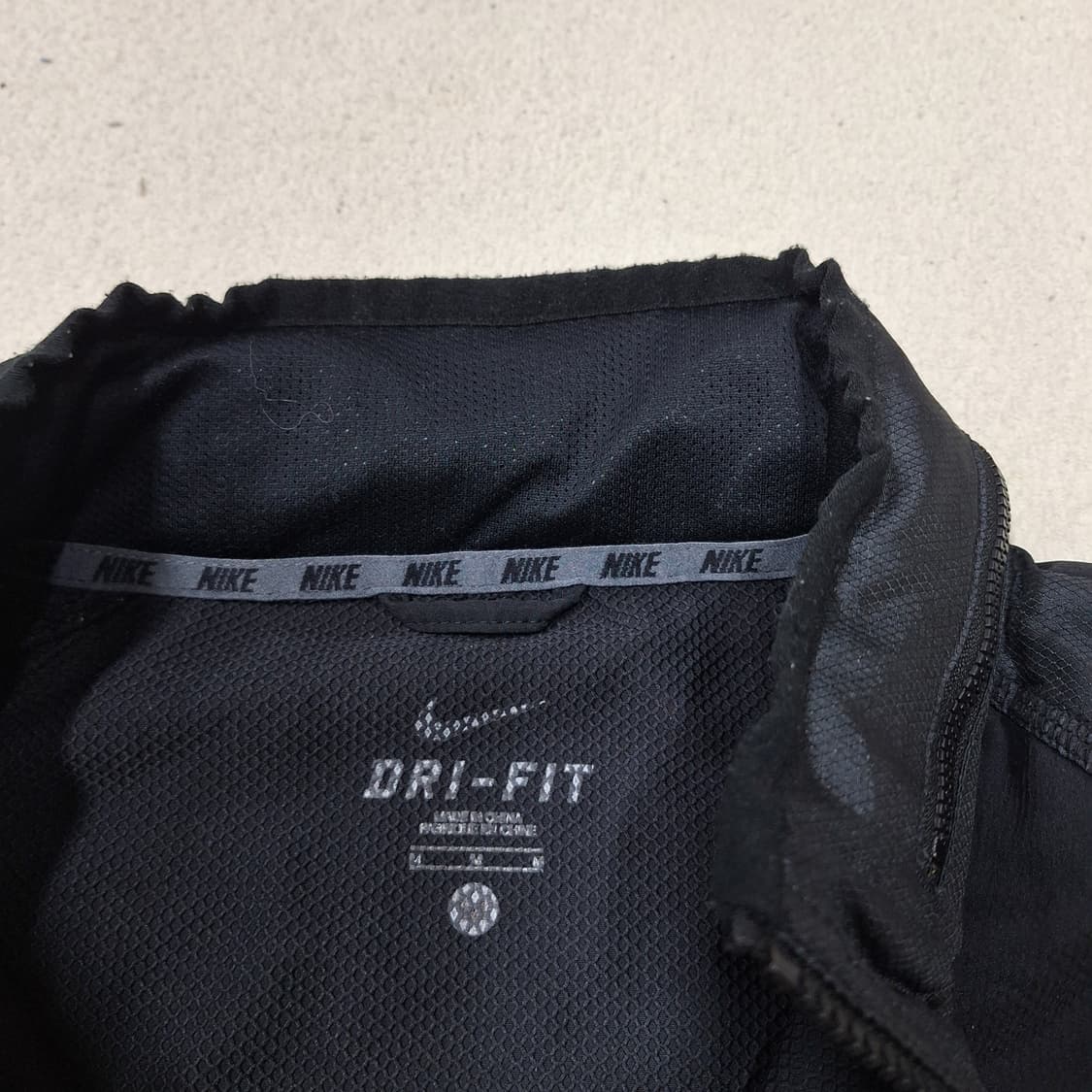 나이키  바람막이M 상품이미지3