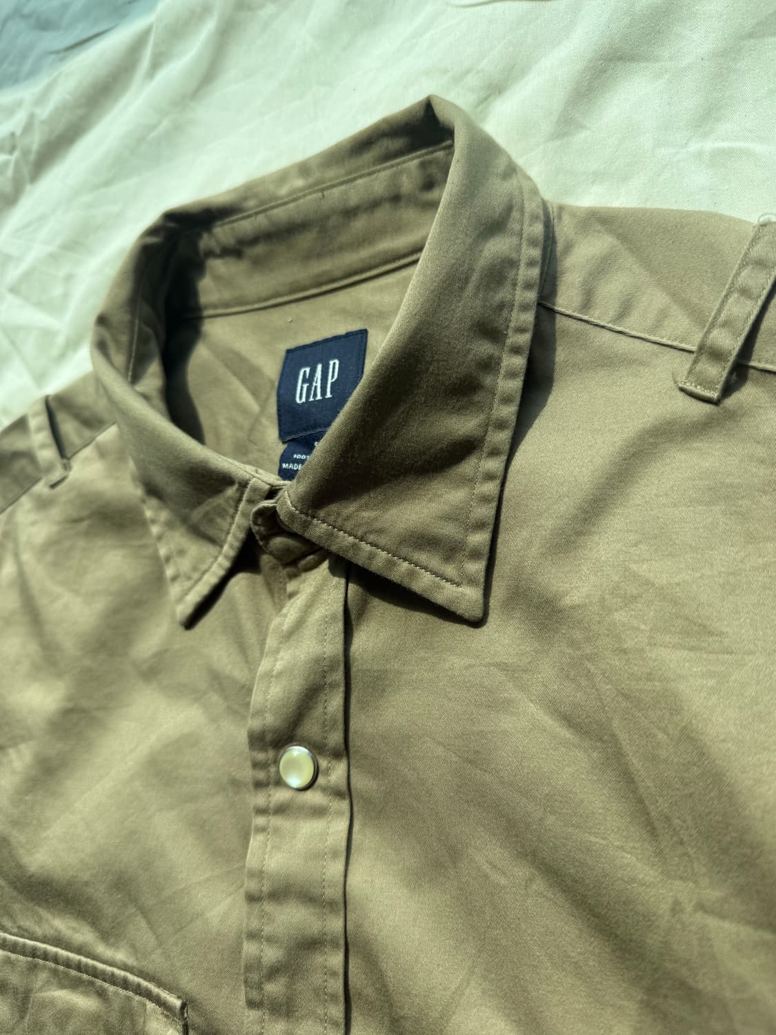 GAP 카키 셔츠 상품이미지2