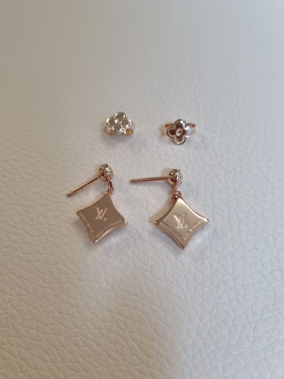 루이비통 업사이클링 블라썸 드롭 귀걸이 상품이미지4