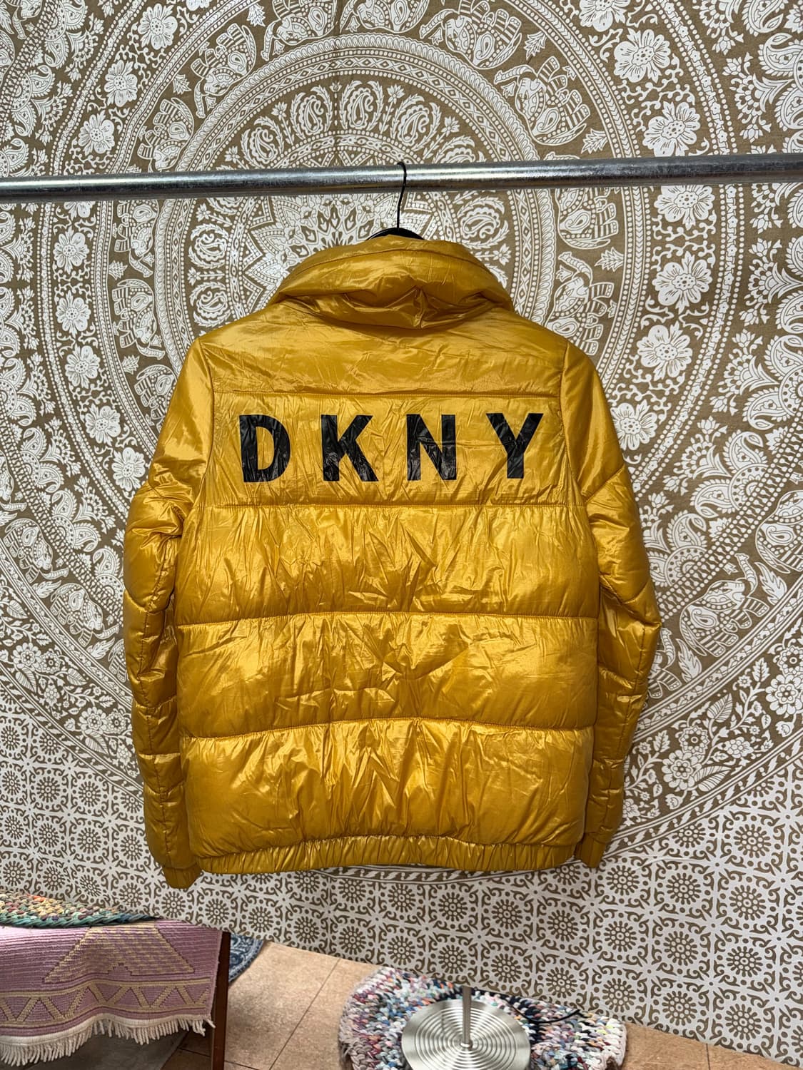 DKNY 백프린팅 숏패딩 상품이미지7