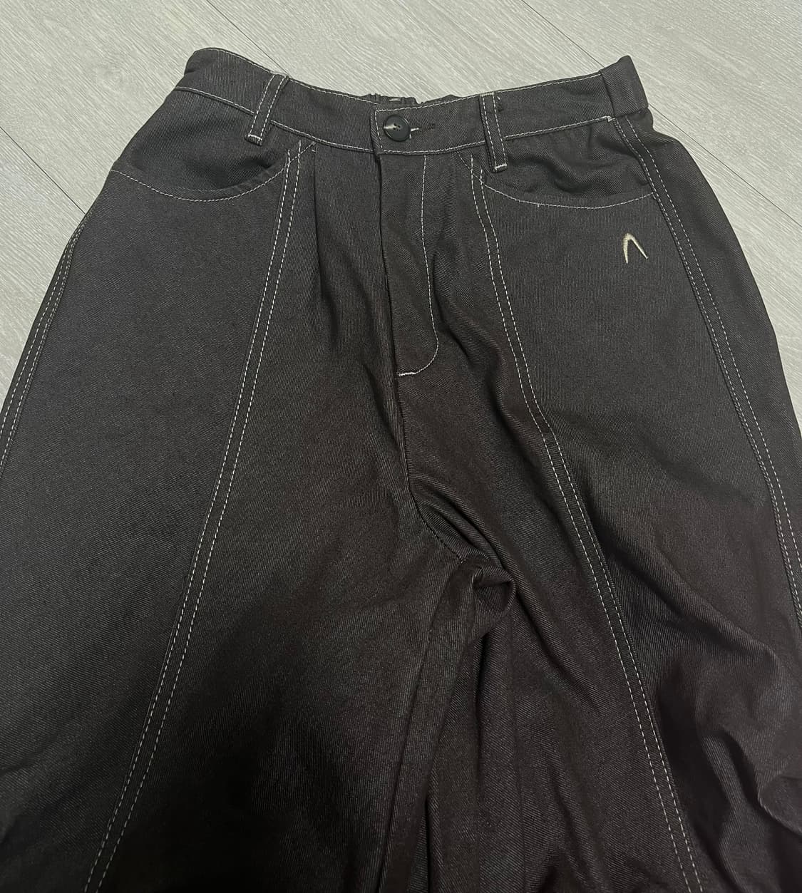 아캄 Pin-tuck Printed Denim Pants  상품이미지5