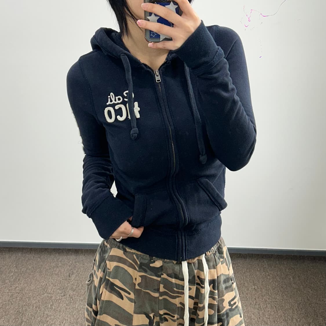 Hollister 홀리스터 사이드로고 네이비 후드집업 상품이미지2