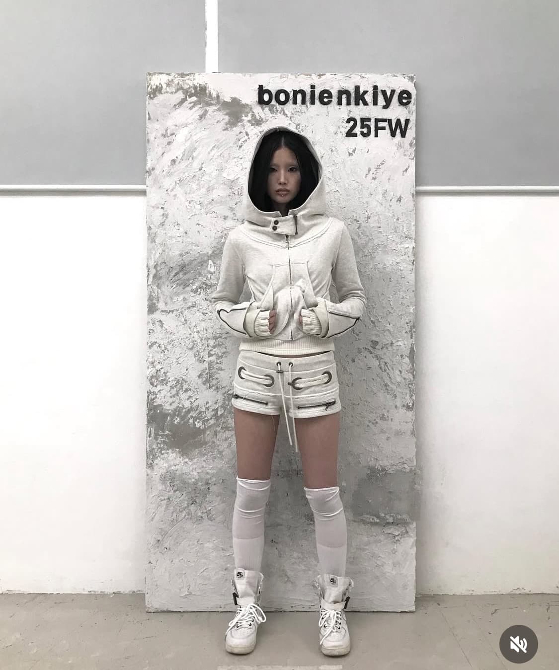 bonienkiye 스터드 아일렛 숏팬츠 마이크로 팬츠 보니앤키예 상품이미지3