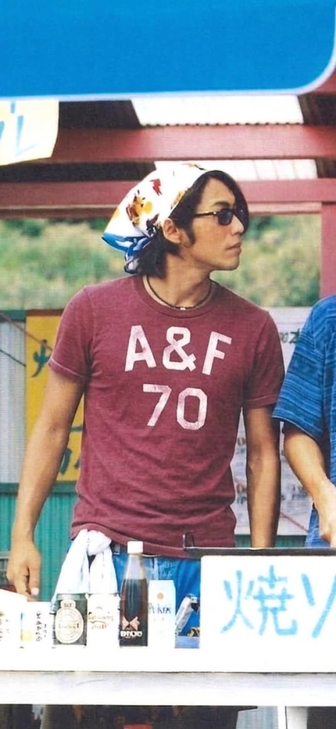 Abercrombie & Fitch 90s 사시코 디스트레스드 티셔츠 상품이미지1