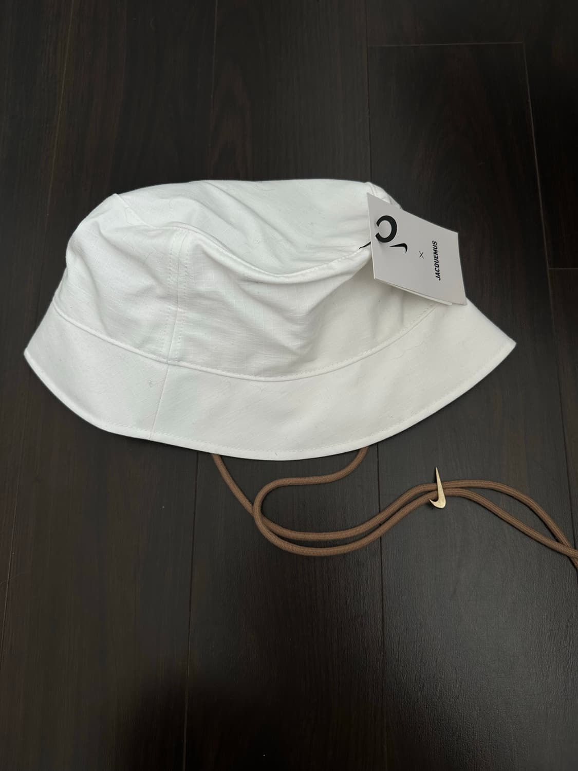 Jacquemus X Nike 버킷햇 상품이미지1