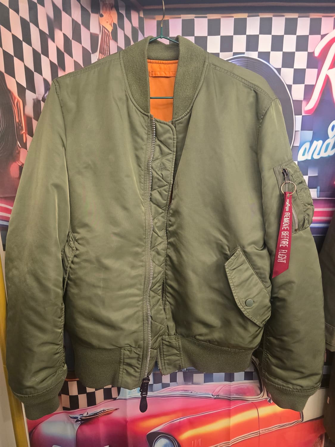 알파 인더스트리(Alpha Industries)MA-1 플라이트 재킷 상품이미지1