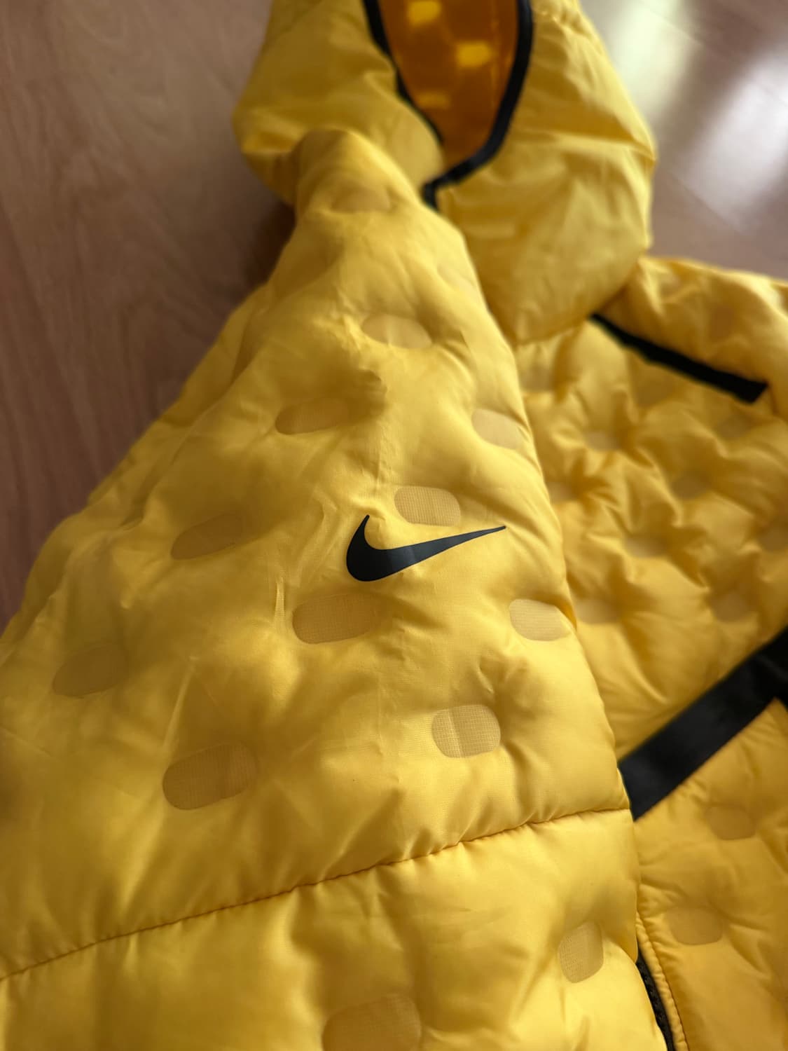 나이키 에어로로프트 테크 집업 상품이미지2