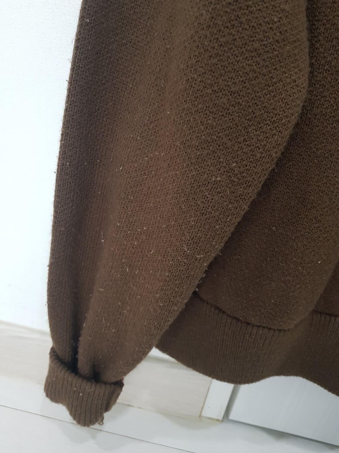 [옷장정리] 브라운 브이넥 니트 스웨터 상품이미지6