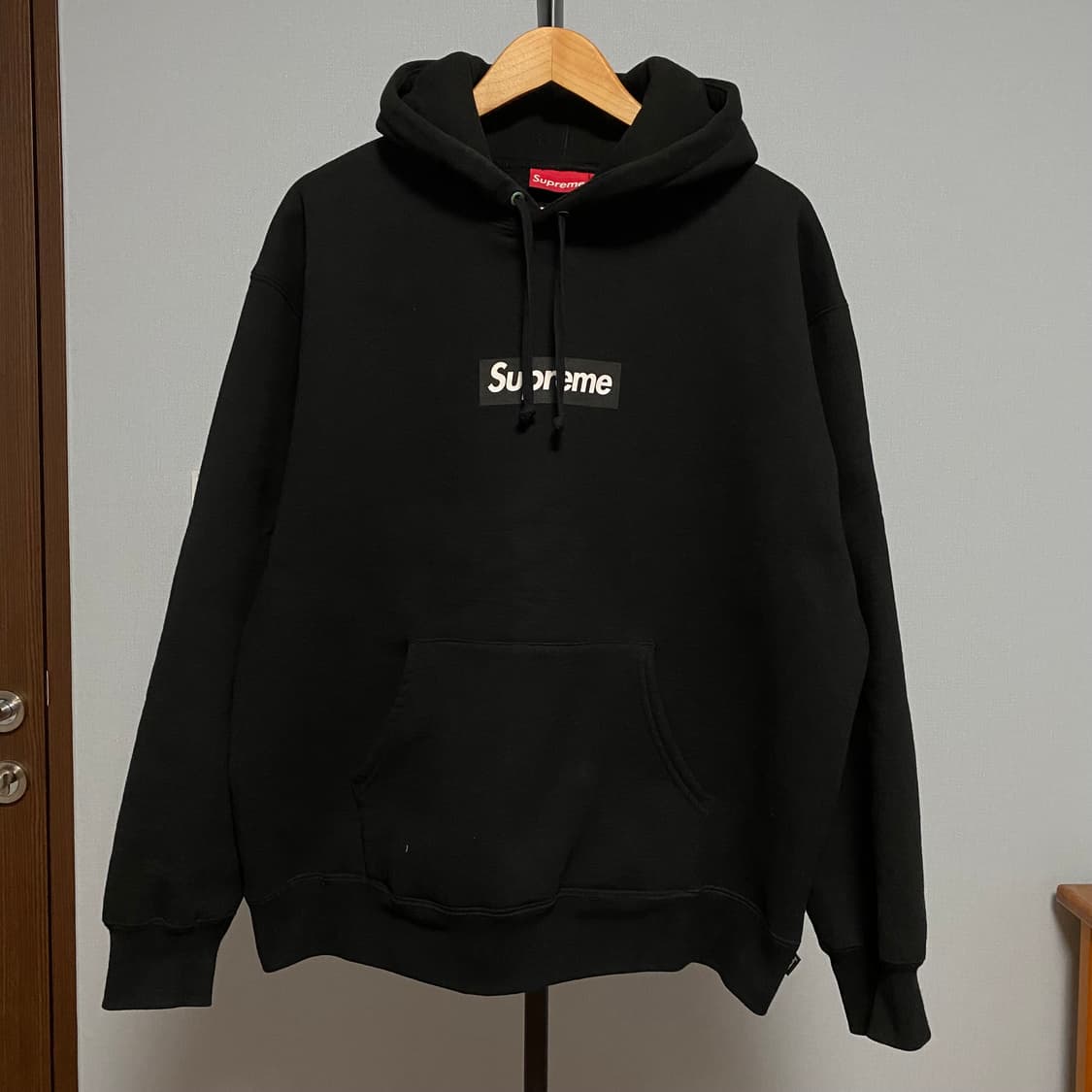 [L] 23FW 슈프림 서울 박스로고 후드 스웨트셔츠 블랙 상품이미지1