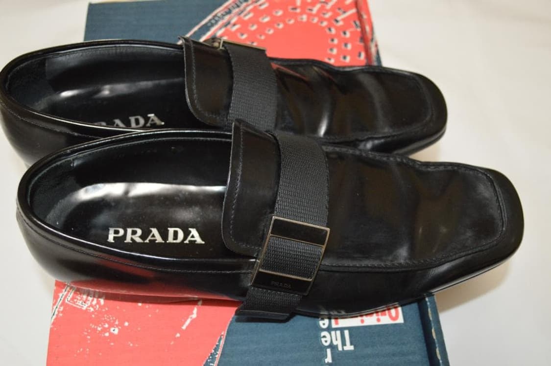 프라다 스퀘어토 버클 로퍼 상품이미지2