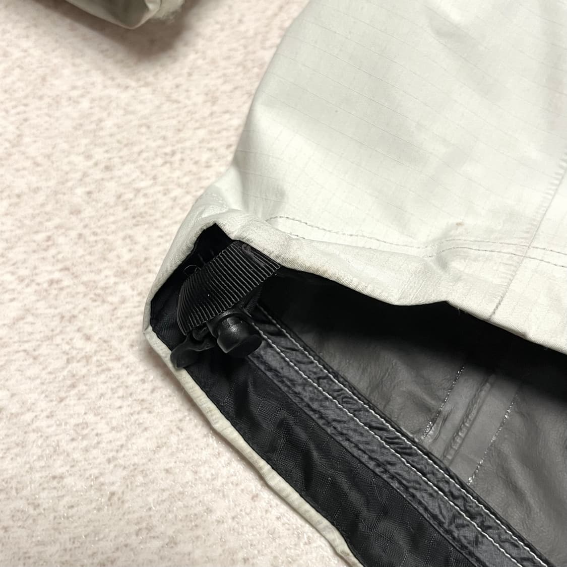 아크테릭스(Arcteryx) x 빔즈(Beams) 고어텍스 바람막이 상품이미지2