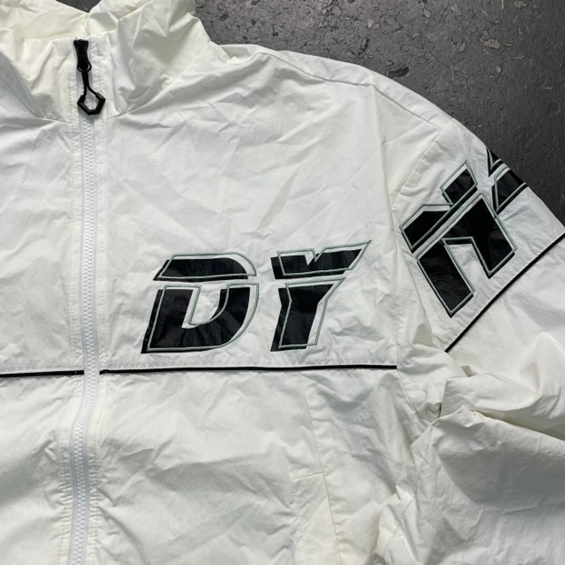 100 다이나핏 바람막이 상품이미지2