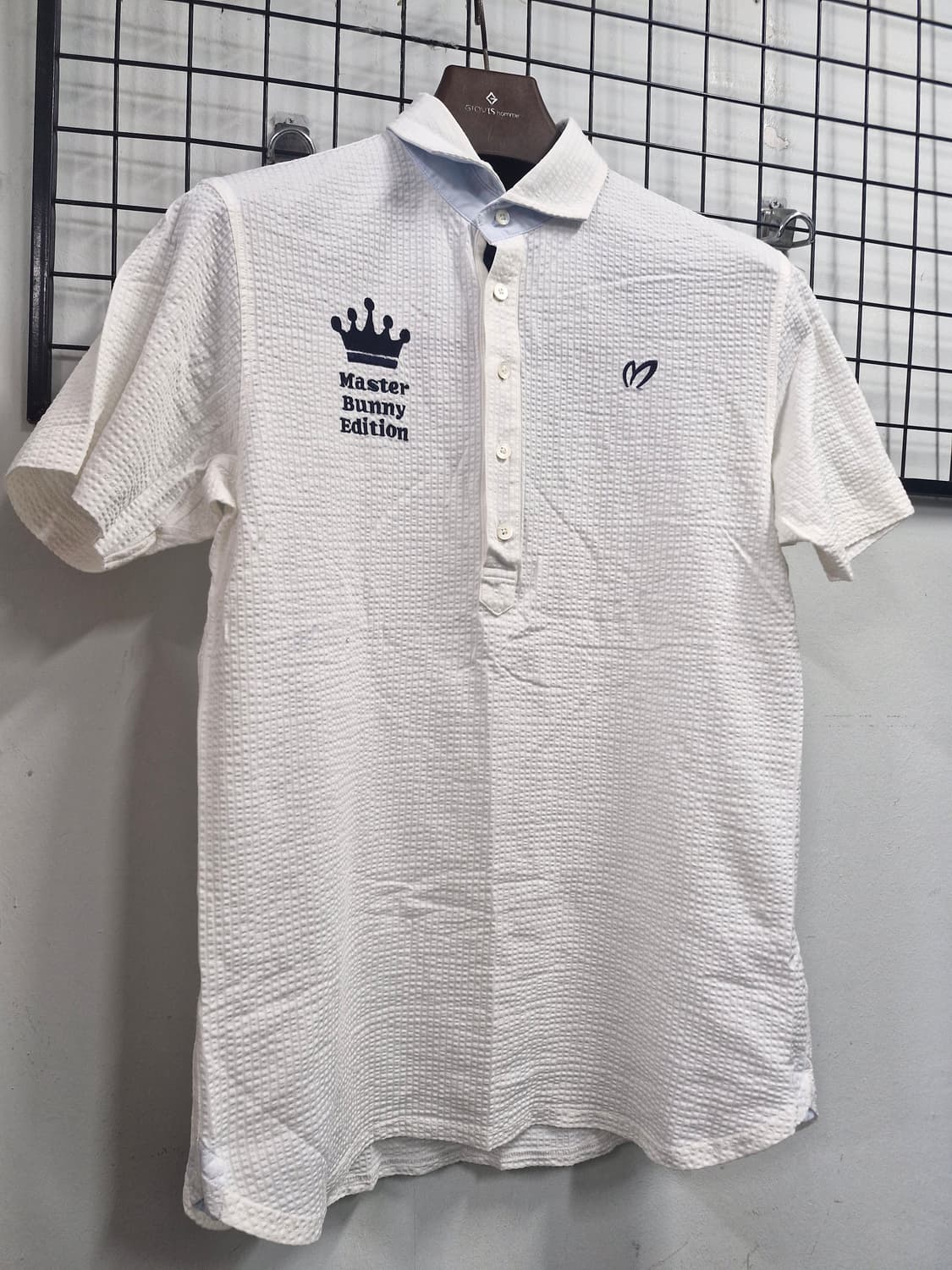 100L 마스터바니에디션 화이트 카라 반팔티. 상품이미지2