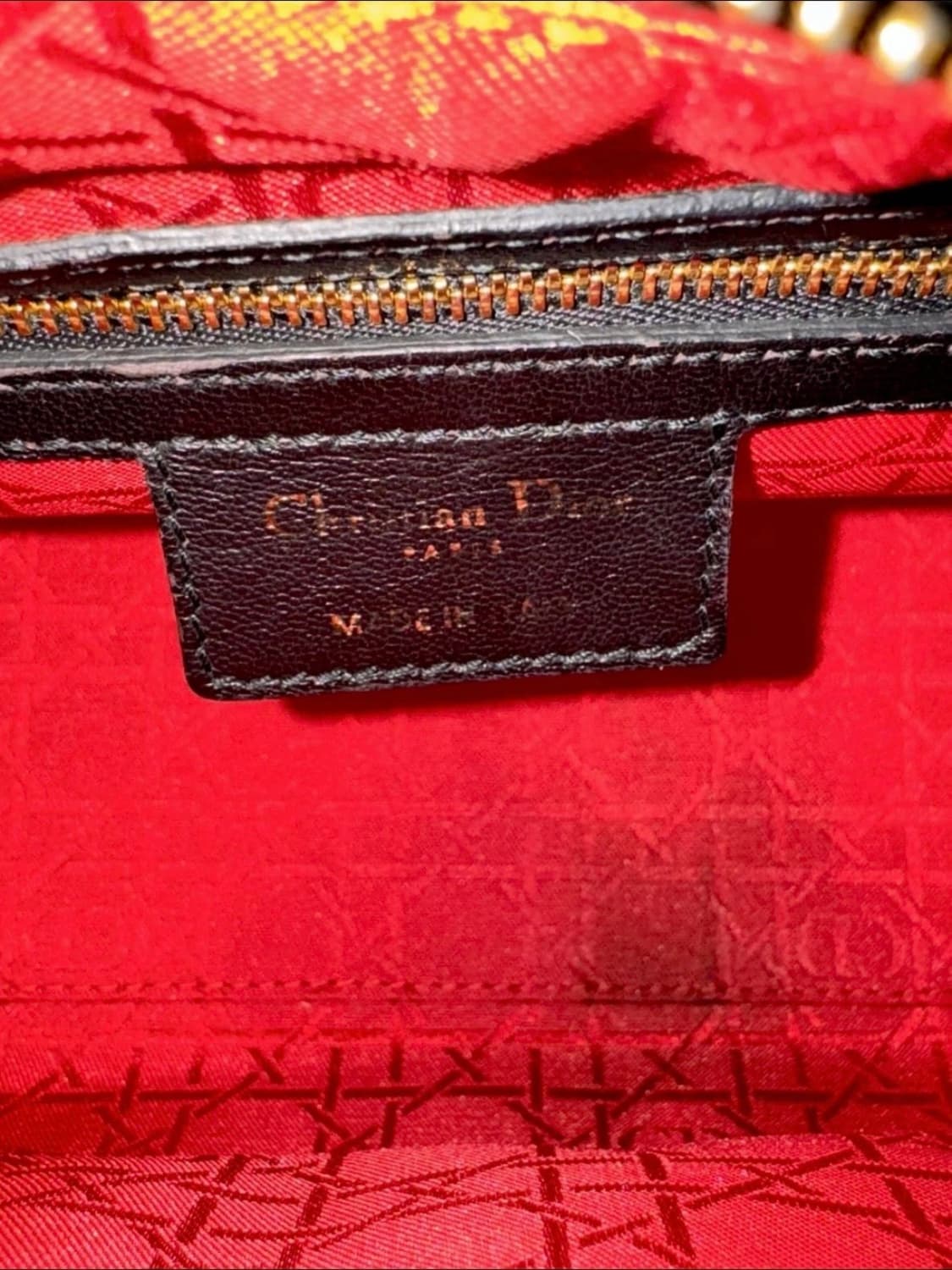 디올 레이디백 미디움 블랙 금장 상품이미지6