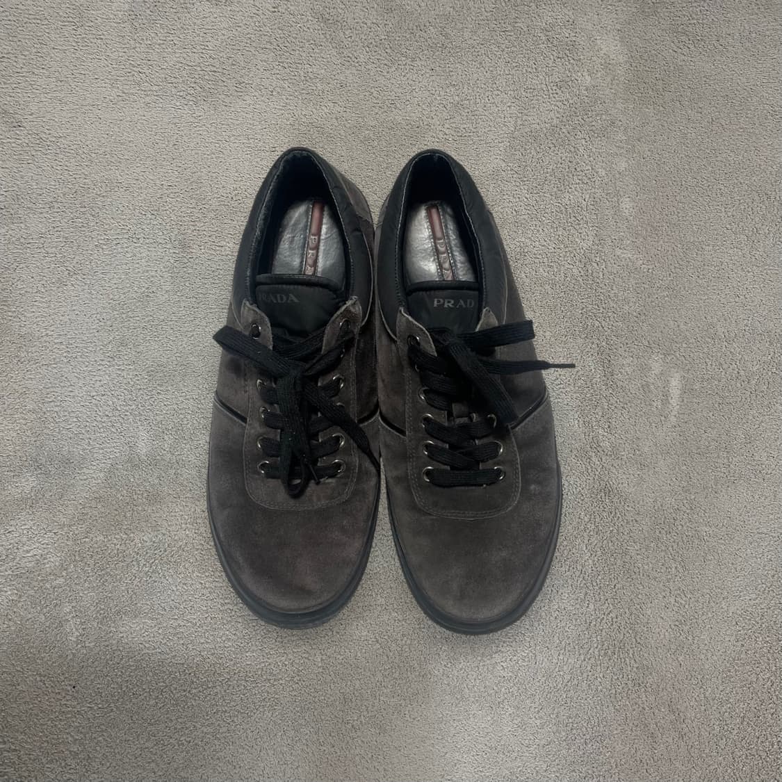 285)프라다 스웨이드 레더 스니커즈 신발 상품이미지1