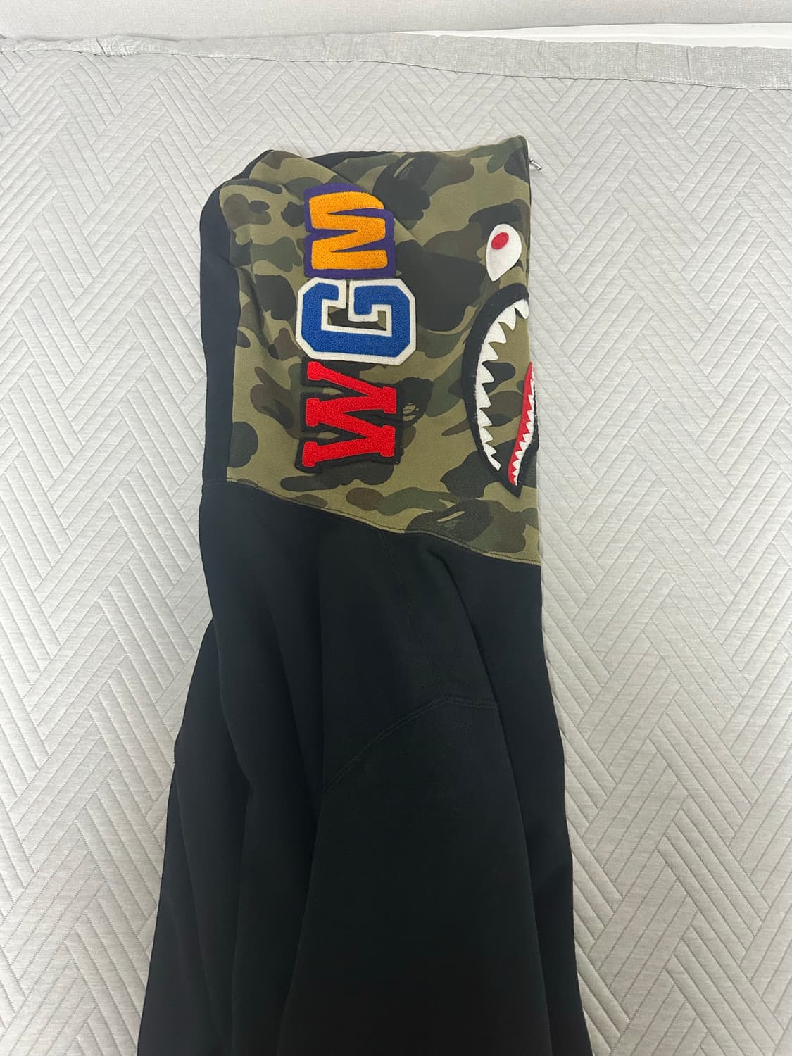 베이프 샤크후드집업 반카모 블랙 상품이미지2