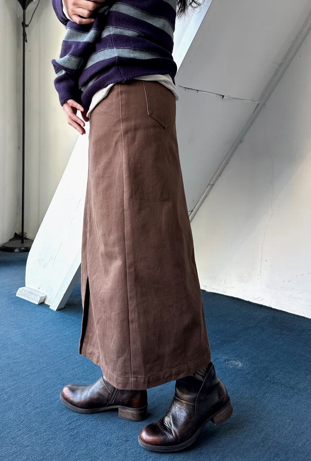 Cotton canvas mid silhouette skirt 상품이미지4