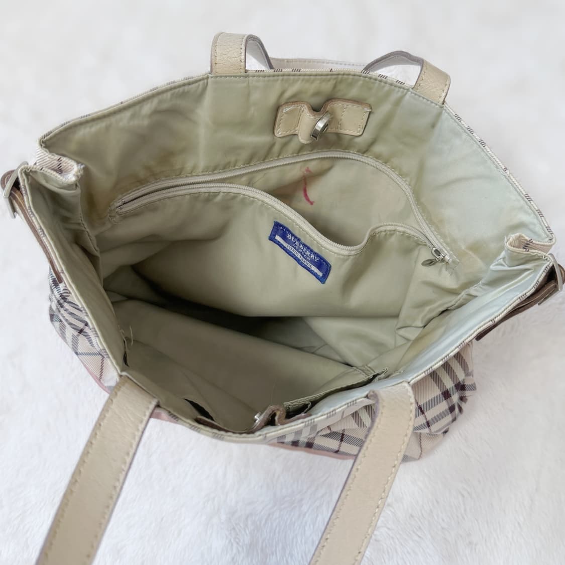 Burberry 버버리 블루라벨 딸기우유 버클 모리걸 숄더백  ≽^•⩊• 상품이미지6