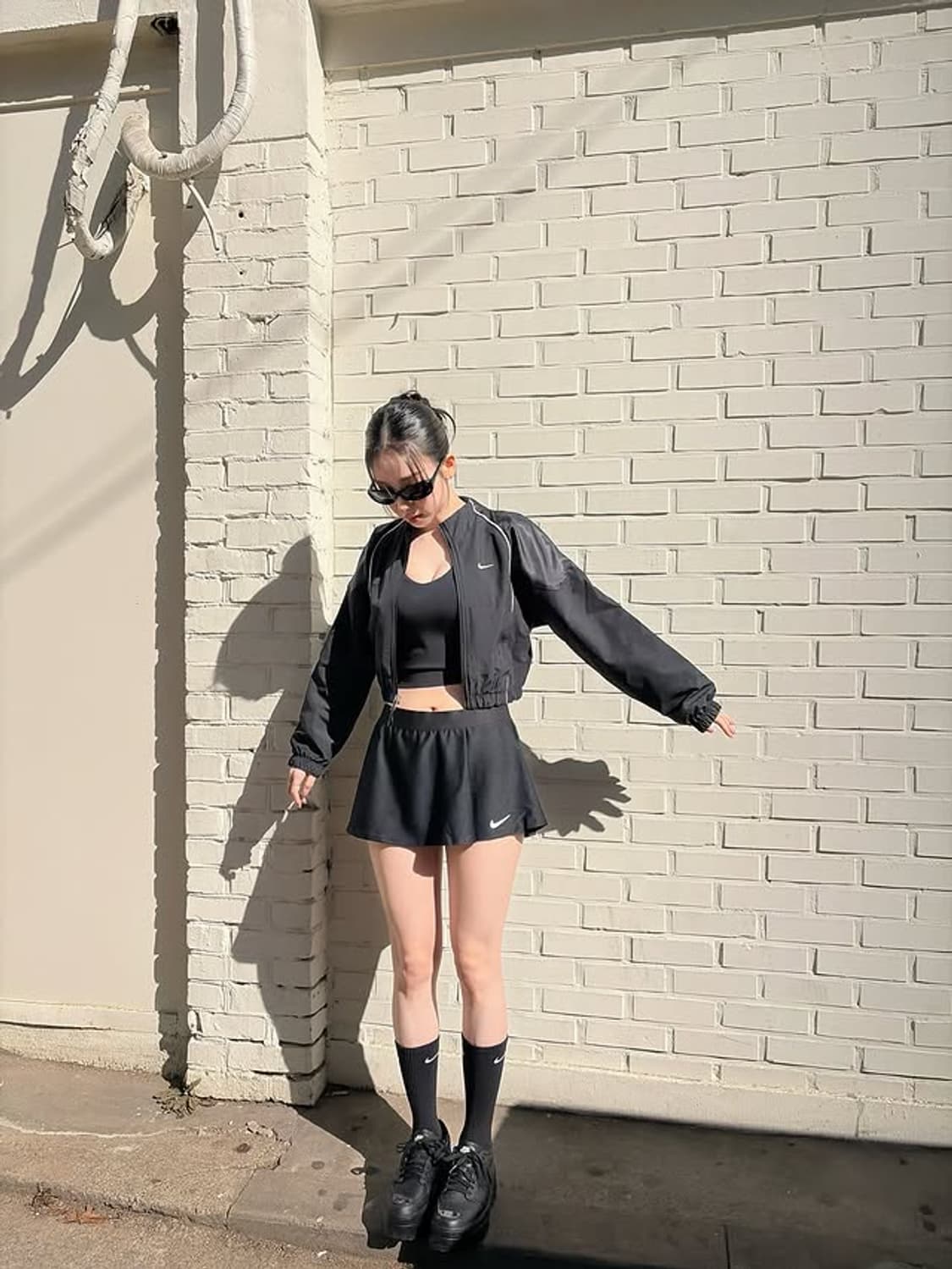 (L)(새상품)나이키 바람막이 우먼스 카리나 크롭 트랙 자켓 블랙 화이트 상품이미지5