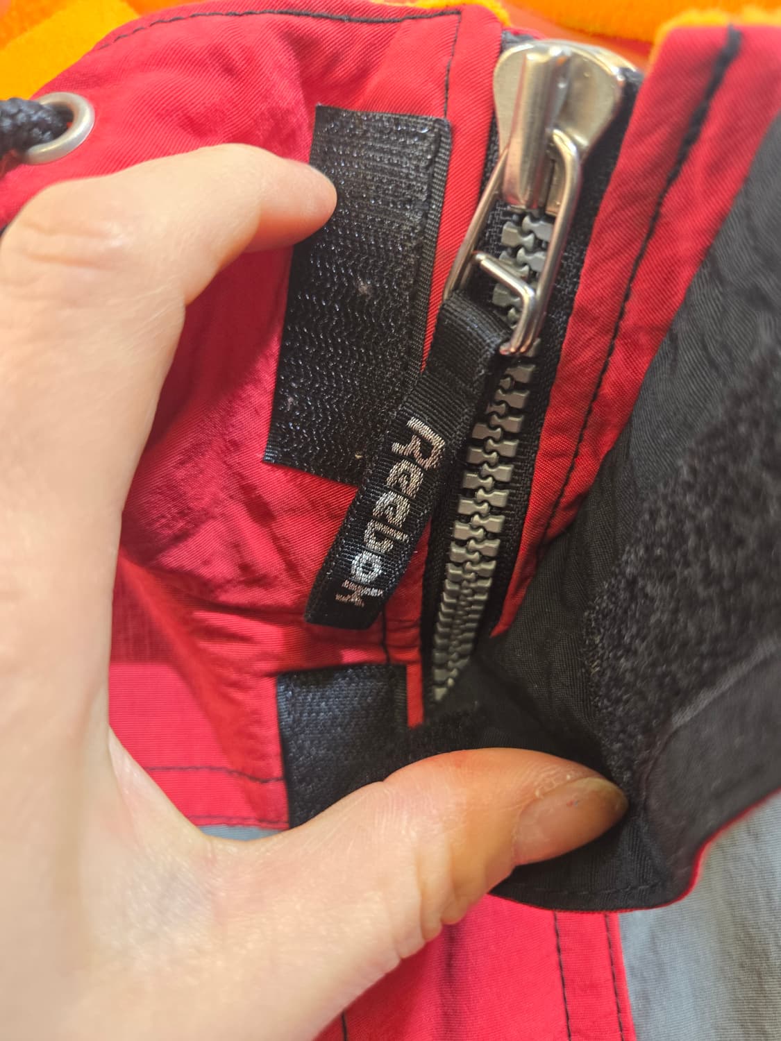 리복 올드스쿨 후드 바람막이 자켓 레드 상품이미지6