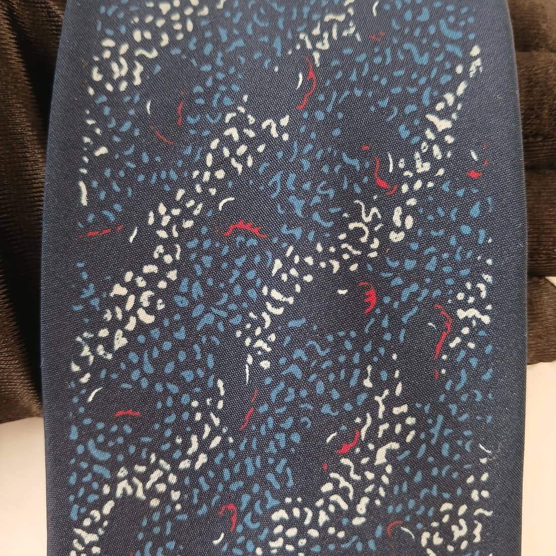 밀라숀 실크 네이비 패턴 넥타이 9.2cm A+등급 A19404
 상품이미지8