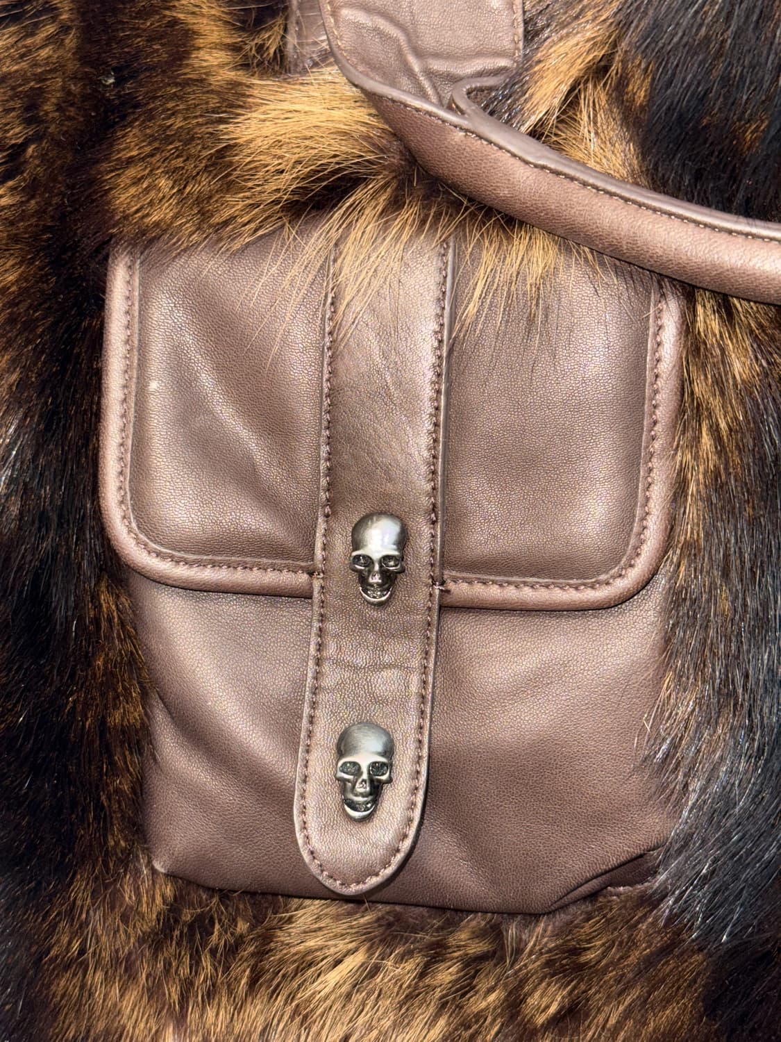 THOMAS WYLDE brown coyote fur skull bag 상품이미지4