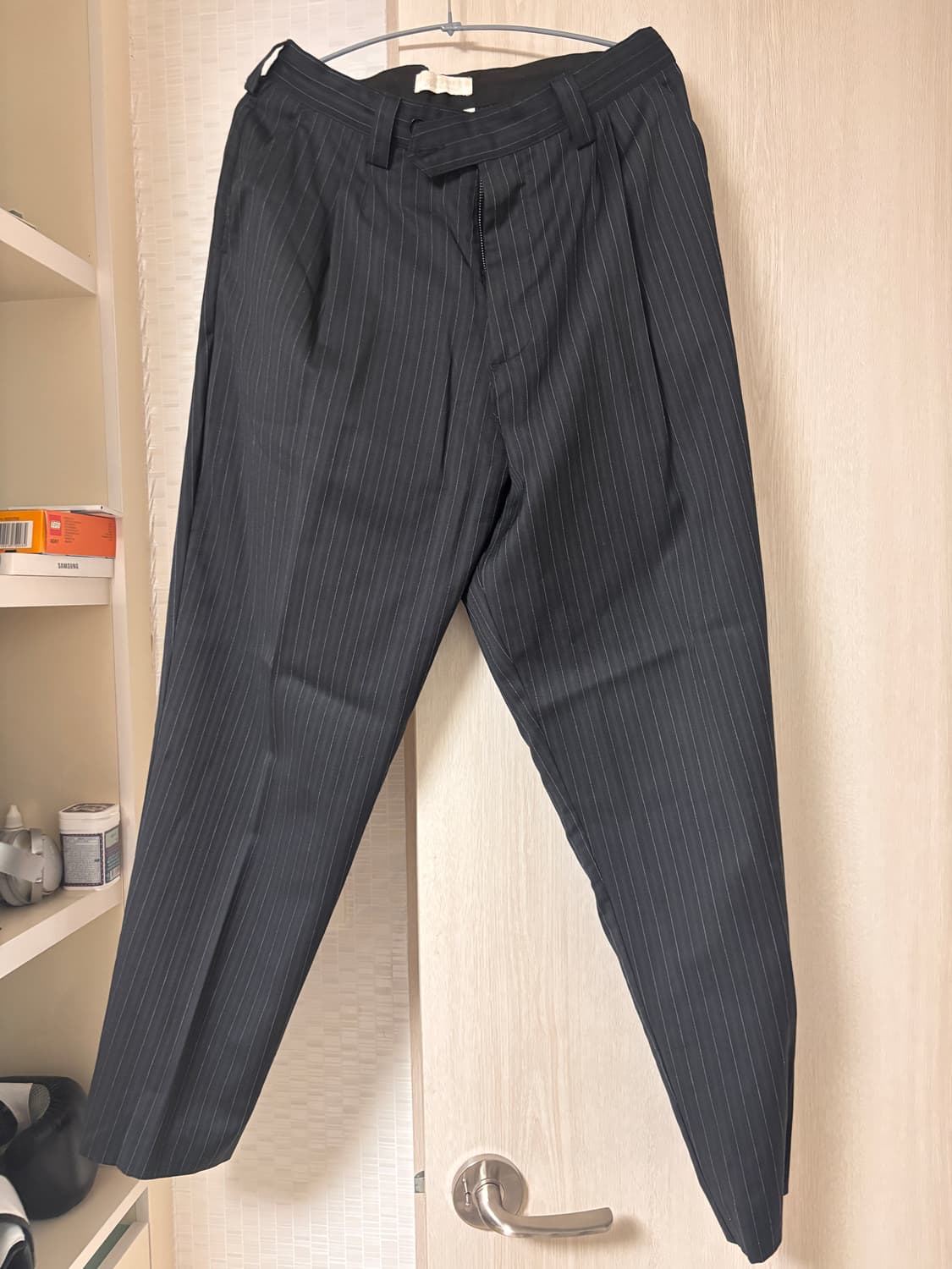 핀 스트라이프 울팬츠 상품이미지1